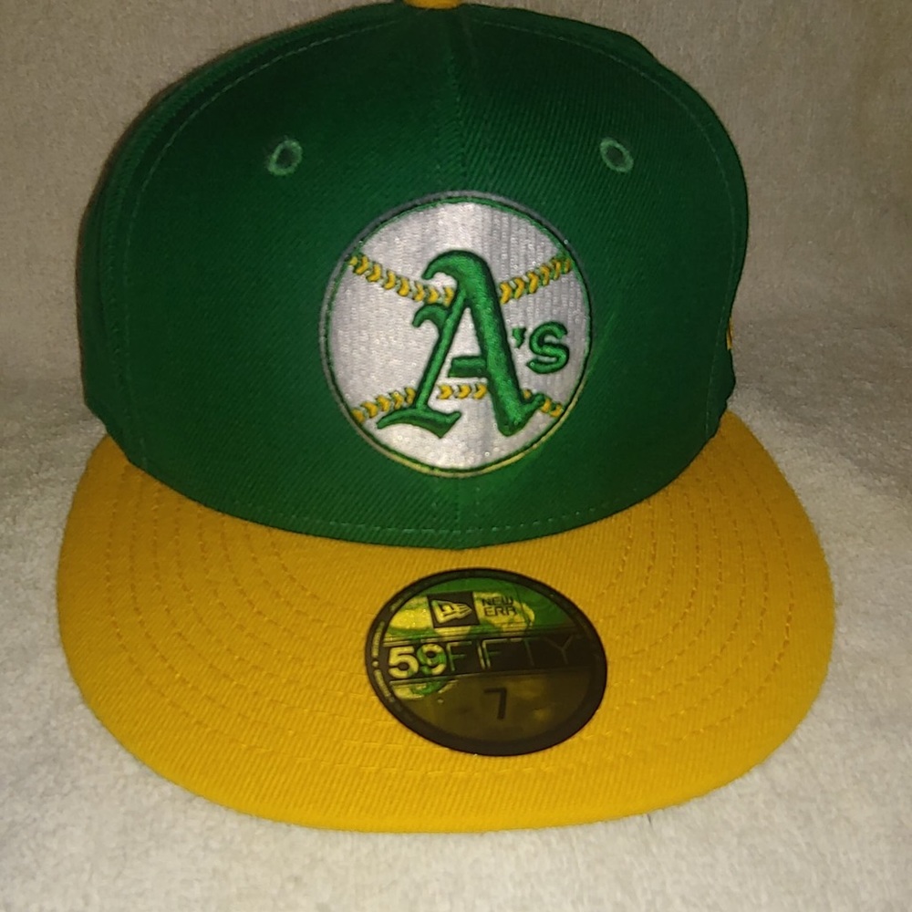 Oakland A's Green/Yellow brand new hat size 7